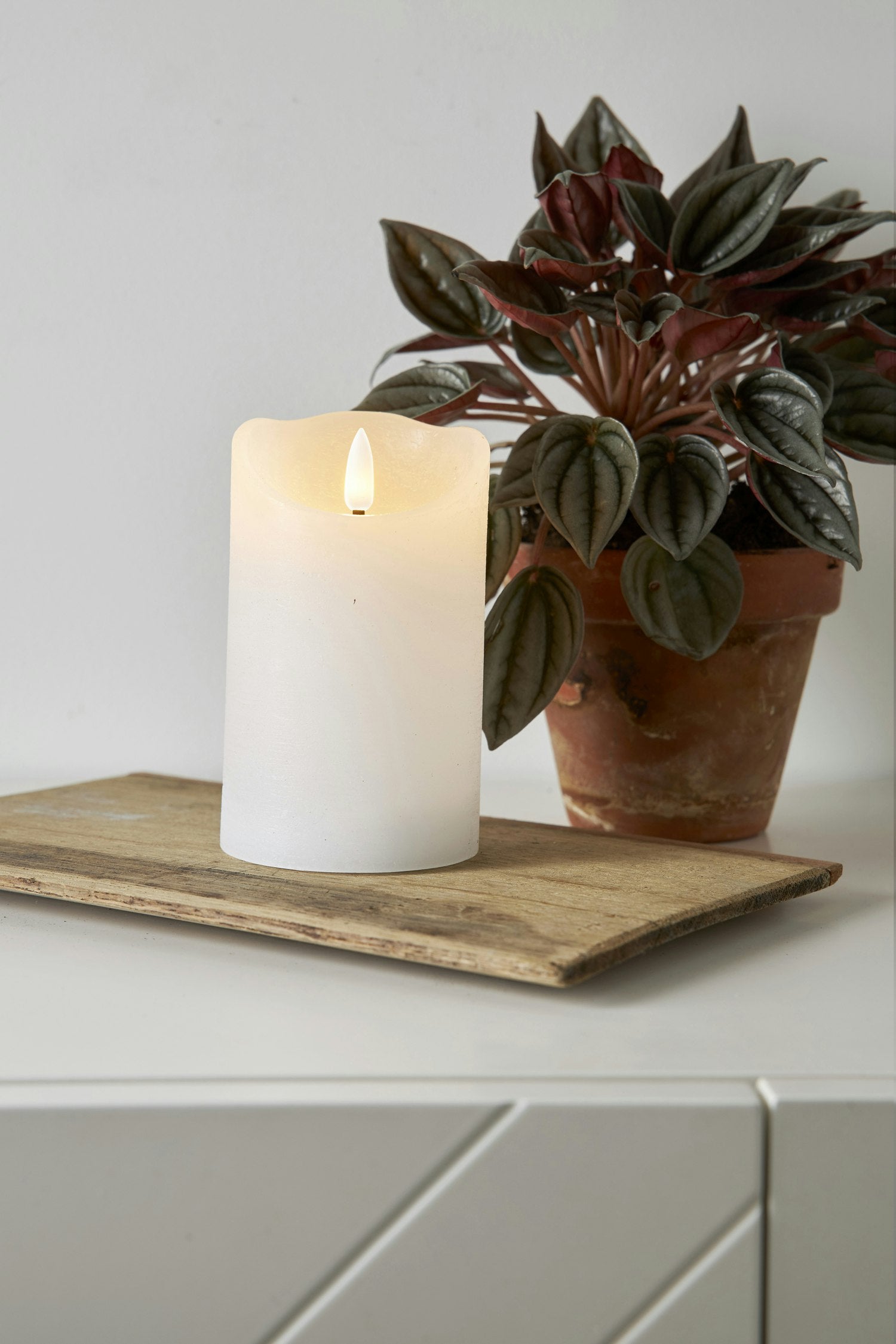 Star Trading Flamme Rustic LED Stumpenkerze Weiß, 12 Cm