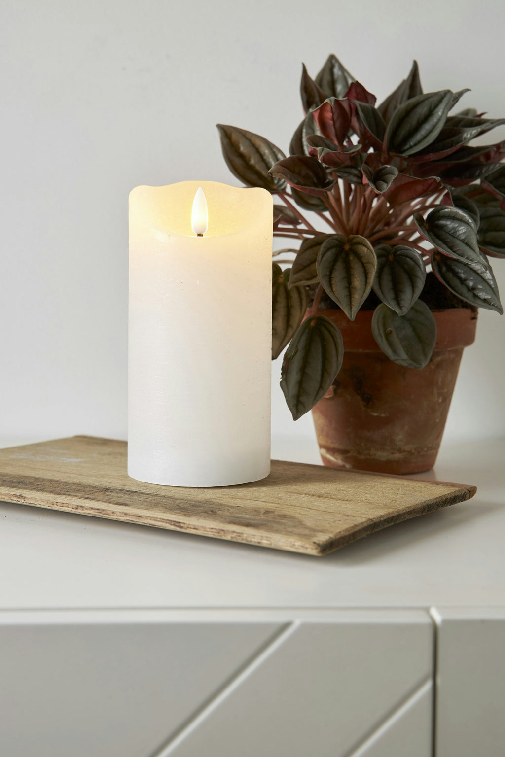 Star Trading Flamme Rustic LED Stumpenkerze Weiß, 15 Cm