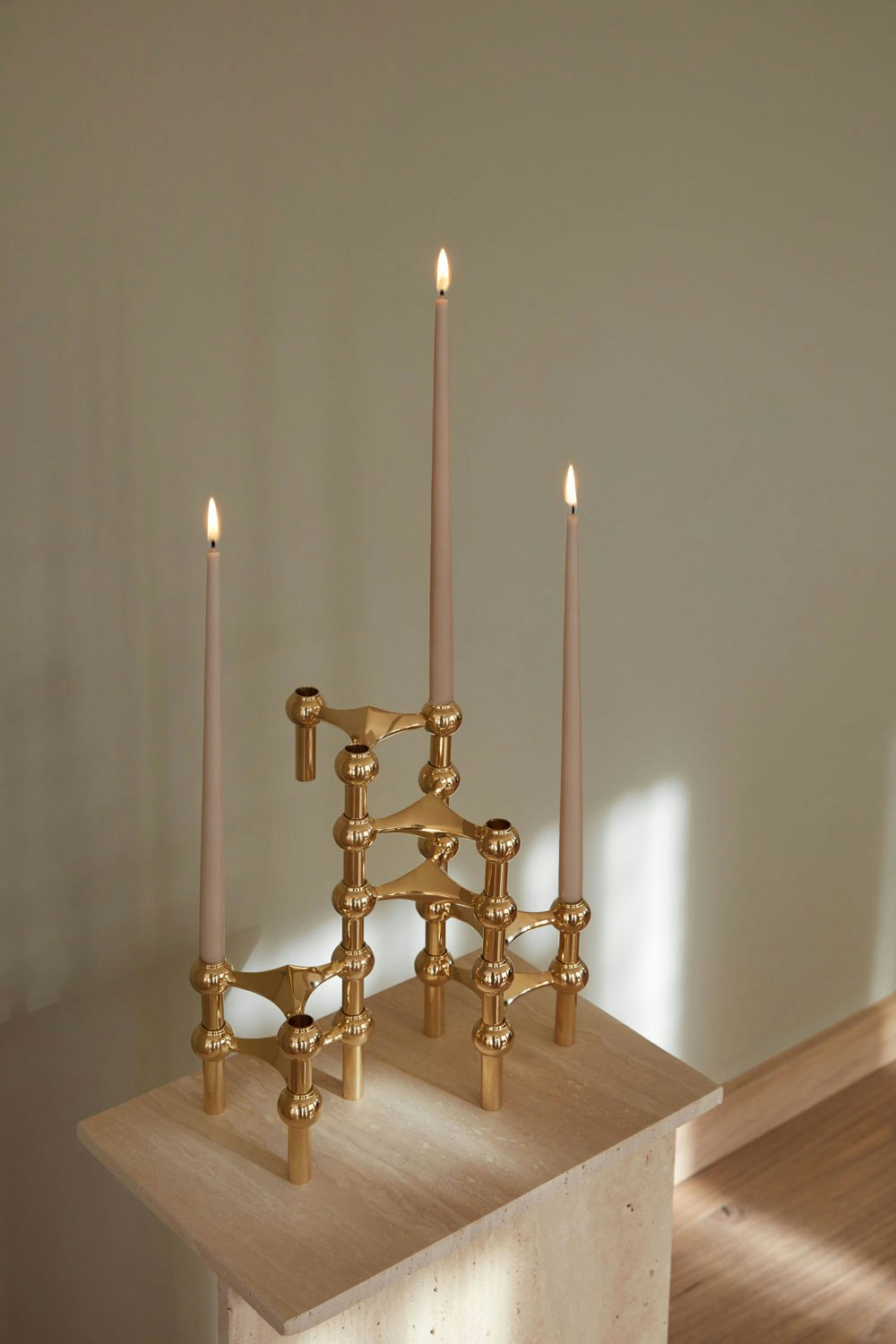  Nagel Kerzenhalter, Messing