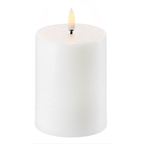  LED Stumpenkerze Nordic White, 7,8x10,1 Cm